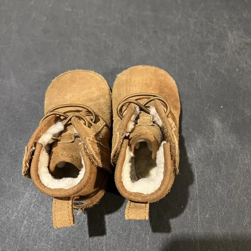 UGG Neumel Boots Infant Size 4/5c Chestnut Suede Shearling Chukka Bootie Crib